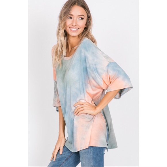 🌺🆕Must Have Oversized Tie Dye Top - Picture 3 of 8